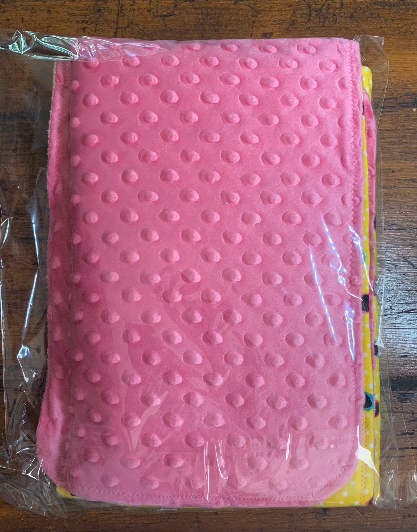 đAwesome Flannel & Minky Sunglasses print crib blanket