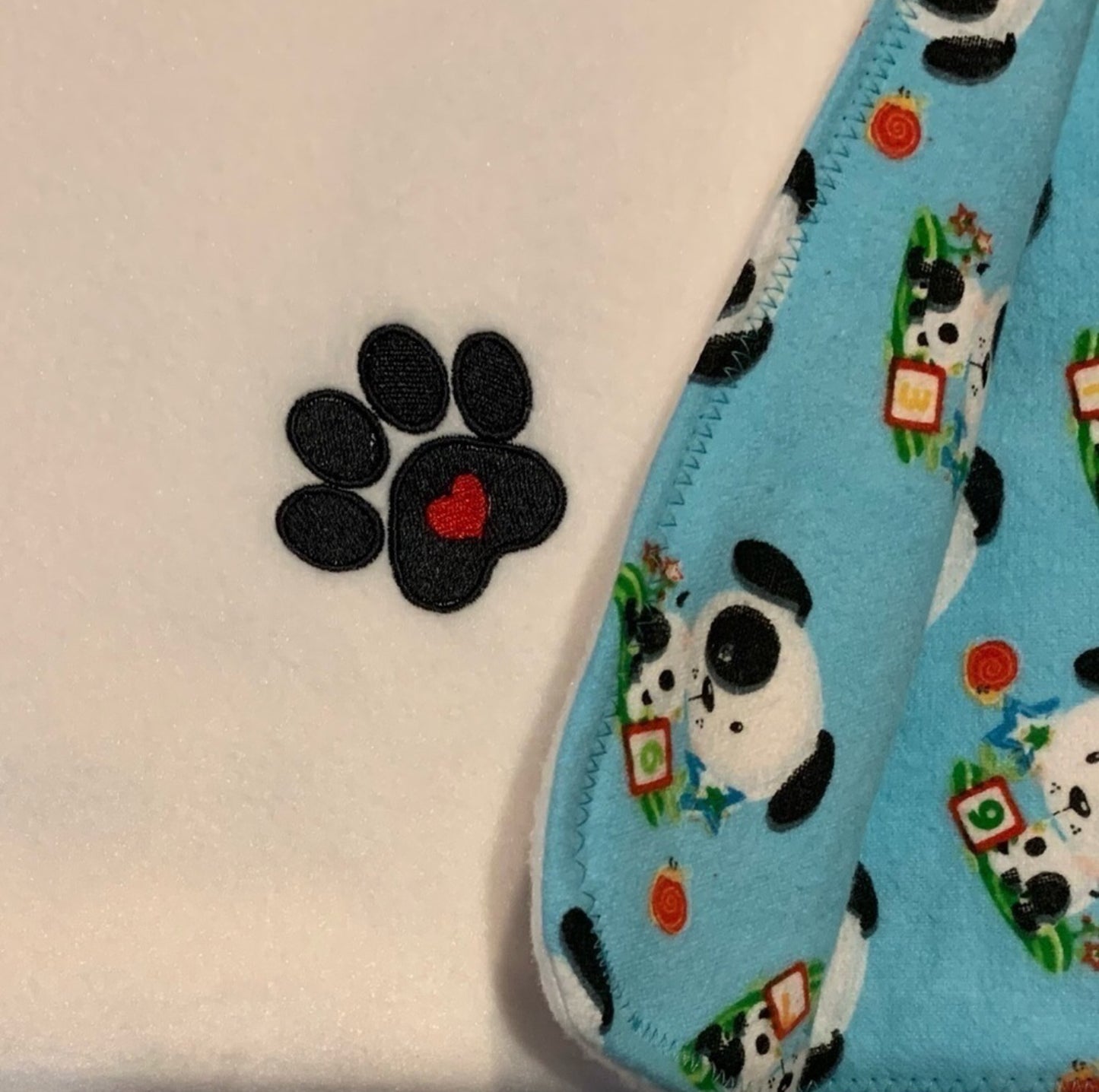 100% cotton flannel baby/pet blanket with machine embroidery design.