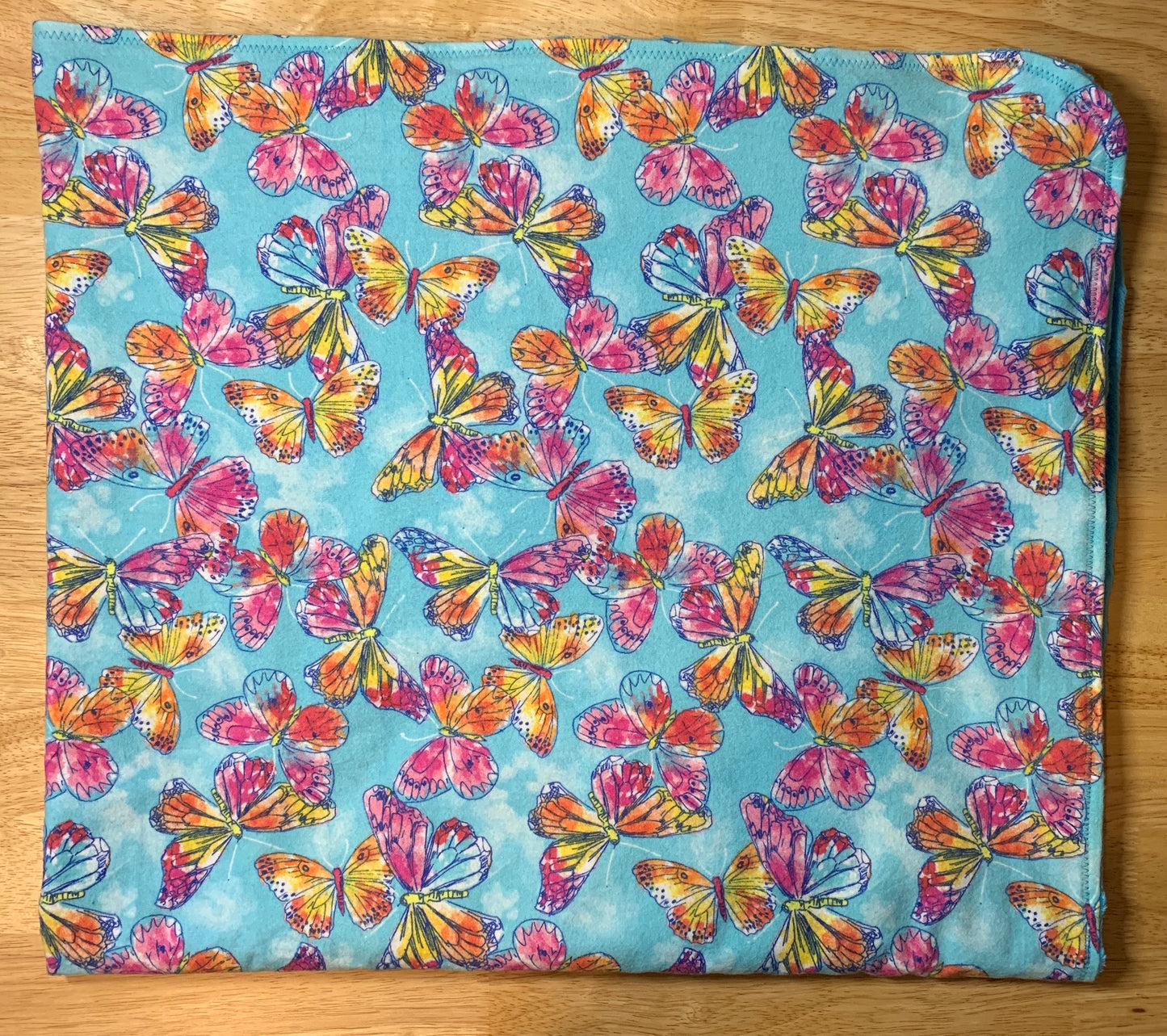 🦋Butterfly Print Minky and Flannel Crib blanket