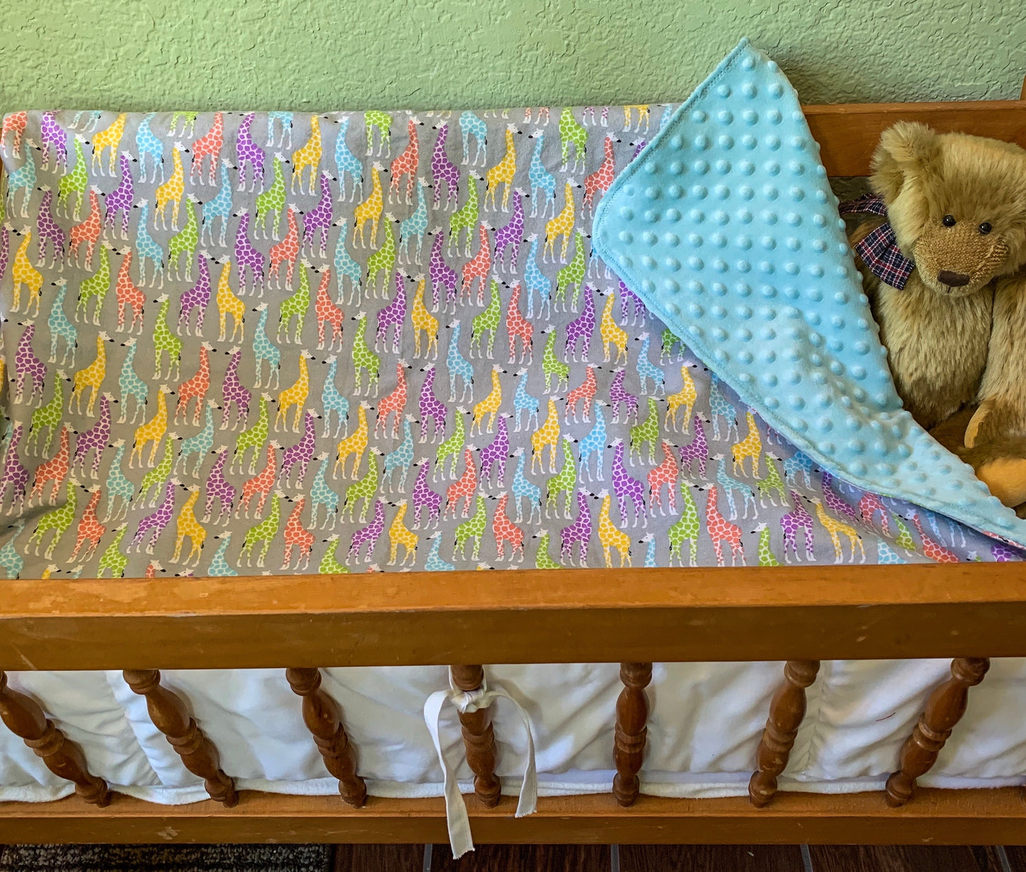 🦒Giraffe Print Minky and Flannel Crib Blanket