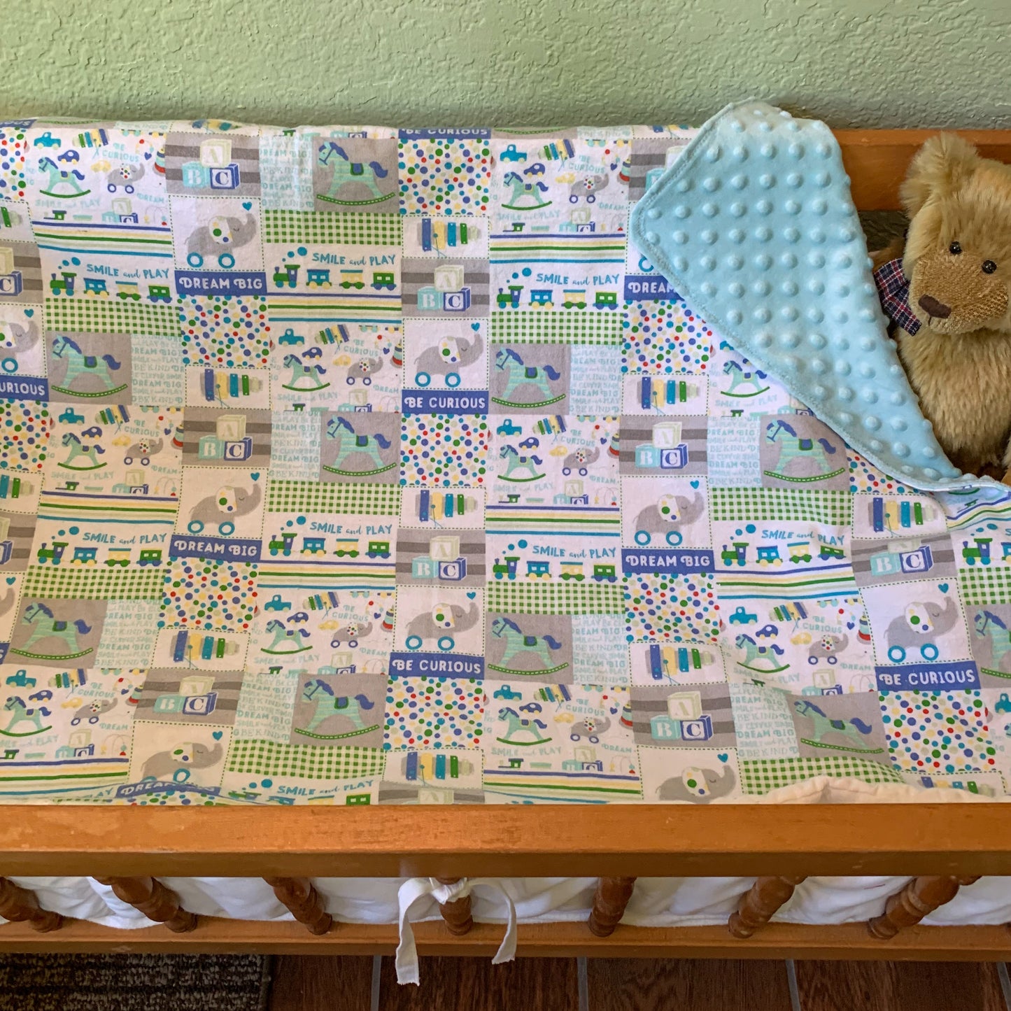 🧸📚⛵️Toy print Minky and Flannel Crib blanket