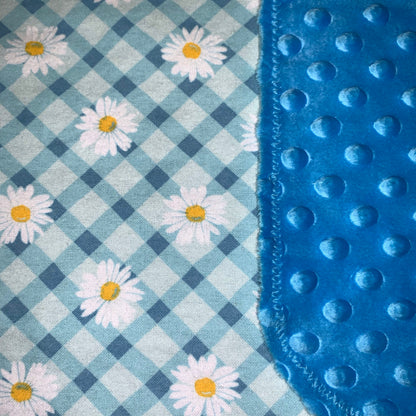 💙Pretty blue&white daisy print Minky and Flannel Baby Blanket