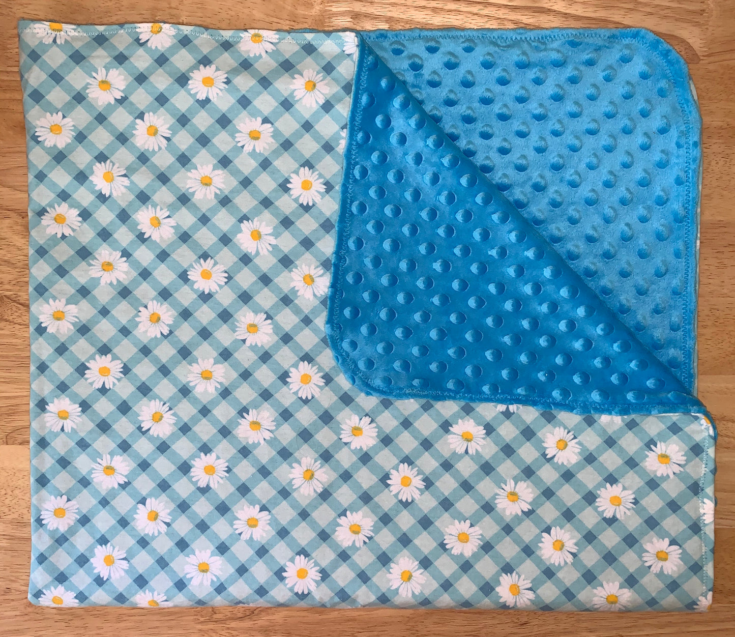 💙Pretty blue&white daisy print Minky and Flannel Baby Blanket