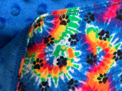 🌈🐾Tie Dyed and paw prints Minky and Flannel Crib blanket